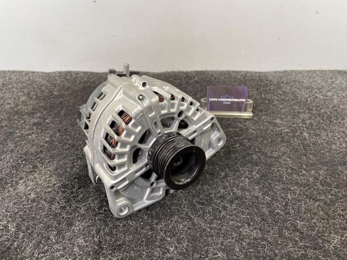 Begagnade Dynamo Mercedes CLS (C218) 500 CGI 4.7 V8 32V Pris € 181,50 Inklusive moms erbjuds av Van Kronenburg Engines