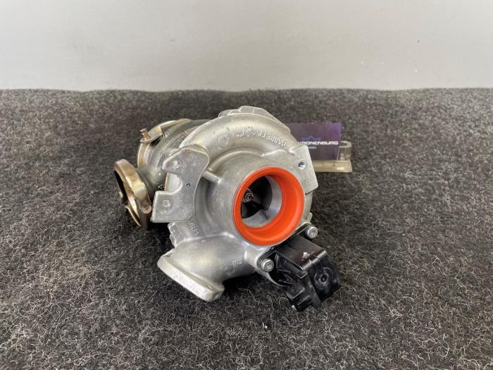 Neuf Turbo BMW 7 serie (F01/02/03/04) 760i,Li,LiS V12 48V Prix € 605,00 Prix TTC proposé par Van Kronenburg Engines