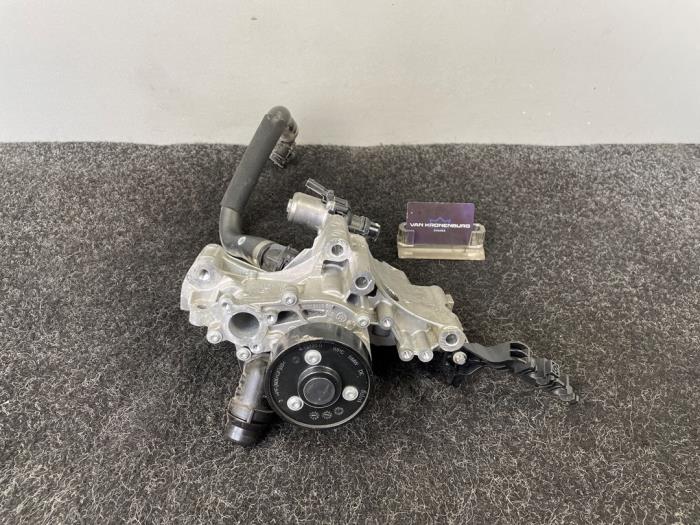 Usagé Support dynamo bas BMW 5 serie (G30) 520i 2.0 TwinPower Turbo 16V Prix € 72,60 Prix TTC proposé par Van Kronenburg Engines