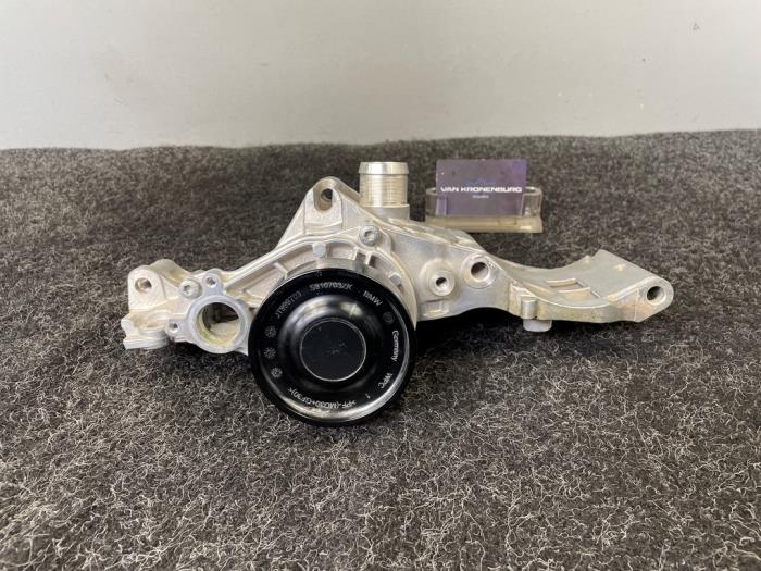 Neuf Support dynamo bas Mini Mini (F56) 1.5 12V Cooper Prix € 70,00 Prix TTC proposé par Van Kronenburg Engines