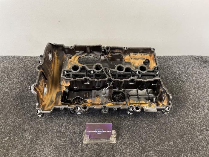 Ventildeckel van een BMW 3 serie (F30) 320i 2.0 16V 2018