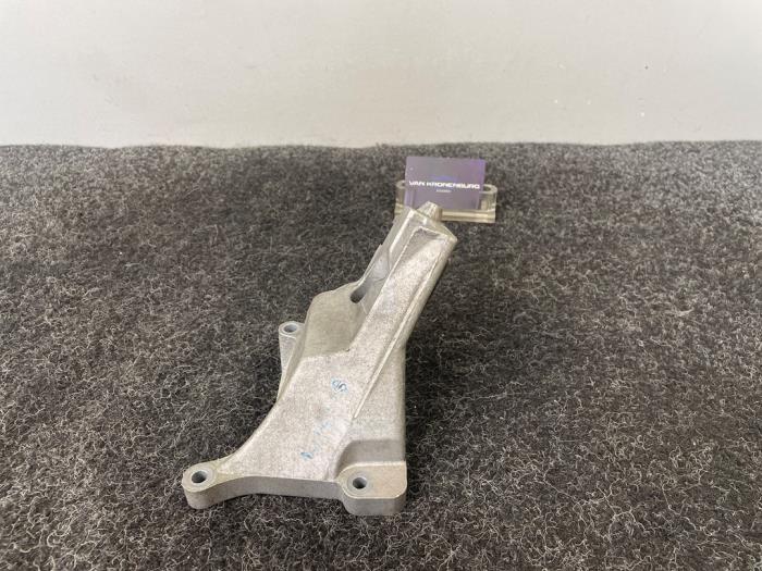 Used Engine mount Mercedes GL AMG (X166) 5.5 GL 63 AMG V8 32V 4-Matic Price € 49,95 Inclusive VAT offered by Van Kronenburg Engines