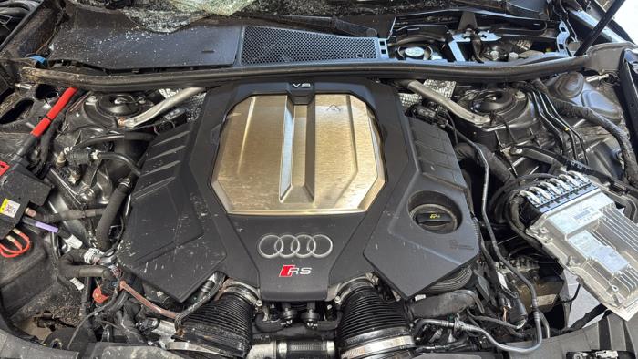 Używane Silnik Audi RS 6 Avant (C8) 4.0 V8 TFSI Mild Hybrid 32V Cena € 19.999,00 Z VAT oferowane przez Van Kronenburg Engines