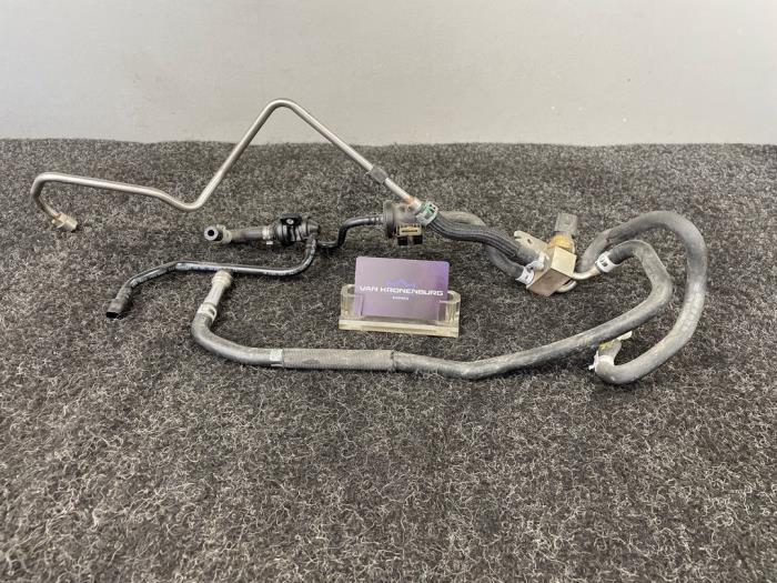 Usagé Conduit de carburant Audi RS 3 Sportback (8PA) 2.5 TFSI 20V Quattro Prix € 200,00 Prix TTC proposé par Van Kronenburg Engines