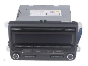 Usados Unidad de control multimedia Volkswagen Touran Precio € 50,00 IVA incluido ofrecido por Autorecycling Kempers