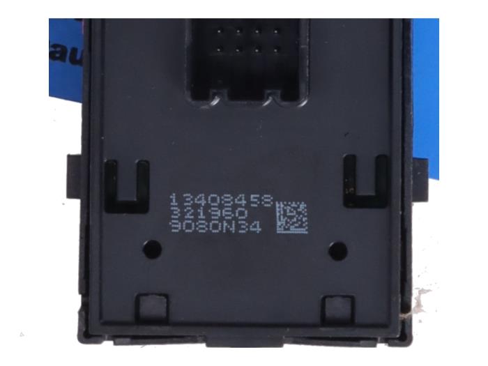 Electric window switch Opel Astra - 13408458