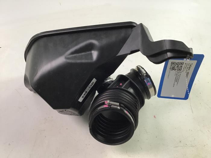 Intake resonator