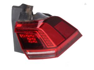Used Taillight, right Volkswagen Tiguan Price € 180,00 Inclusive VAT offered by Autorecycling Kempers