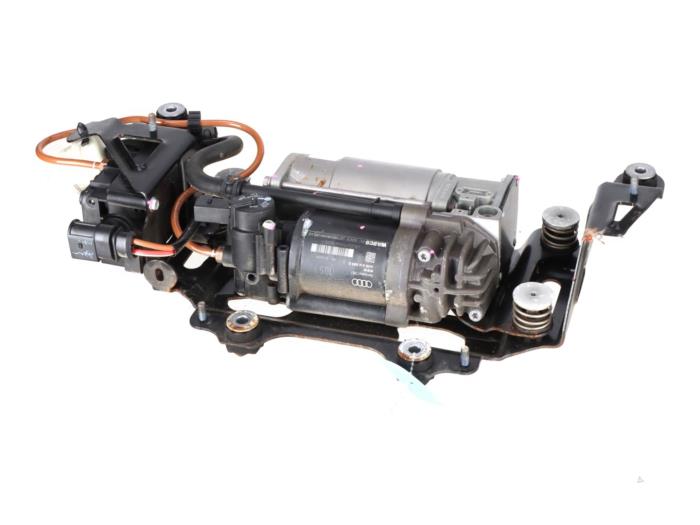 Begagnade Kompressor Audi A8 Pris € 190,00 Inklusive moms erbjuds av Autorecycling Kempers