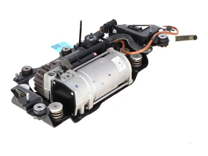 Begagnade Kompressor Audi A8 Pris € 190,00 Inklusive moms erbjuds av Autorecycling Kempers