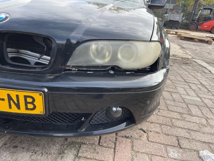 Używane Reflektor lewy BMW 3 serie (E46/2) 320 Ci 24V Cena € 120,00 Procedura marży oferowane przez Autosloperij Alexander