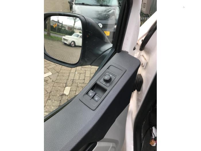 Electric window switch from a Volkswagen Transporter/Caravelle T6 2.0 TDI DRF 2019
