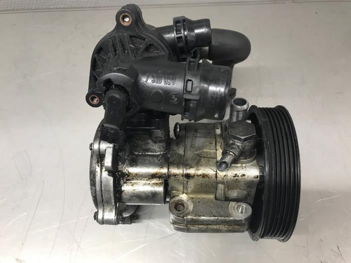 Usagé Pompe de direction BMW 3 serie (E46/4) 320i 24V Prix € 80,00 Règlement à la marge proposé par Autosloperij Alexander
