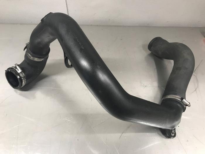Usagé Tuyau intercooler Volkswagen Polo IV (9N1/2/3) 1.4 16V Prix € 35,00 Règlement à la marge proposé par Autosloperij Alexander