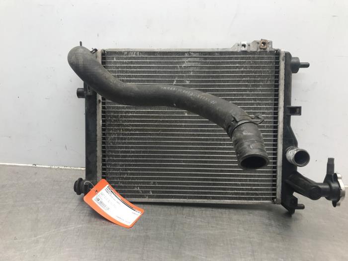 Used Radiator Hyundai Getz 1.3i 12V Price € 35,00 Margin scheme offered by Autosloperij Alexander
