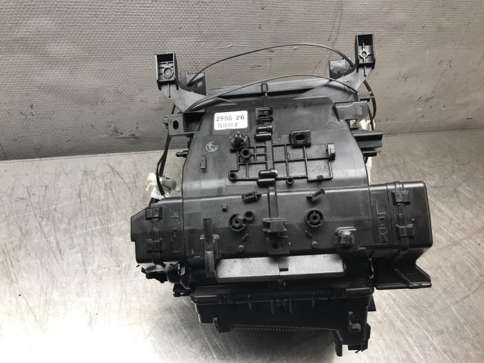 Begagnade Luftfilterhus Toyota Yaris II (P9) 1.3 16V VVT-i Pris på förfrågan erbjuds av Autosloperij Alexander