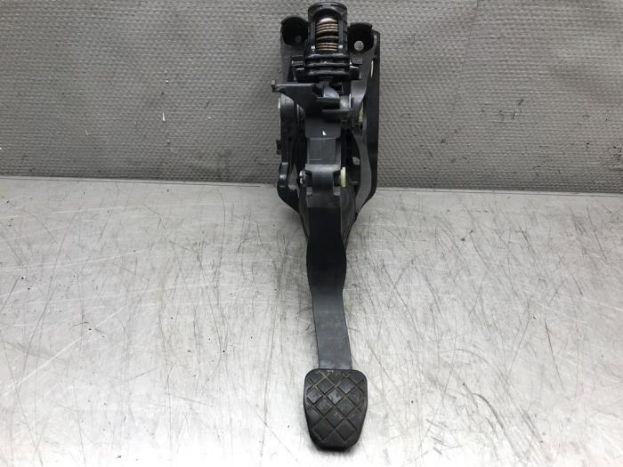 Używane Pedal sprzegla Audi A3 (8V1/8VK) 1.0 TFSI 12V Cena na żądanie oferowane przez Autosloperij Alexander