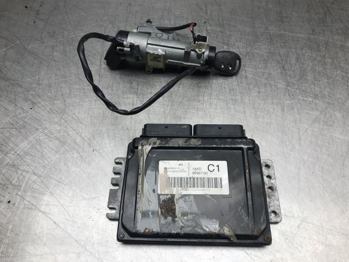Used Ignition lock + computer Chevrolet Tacuma 1.6 16V Price on request offered by Autosloperij Alexander