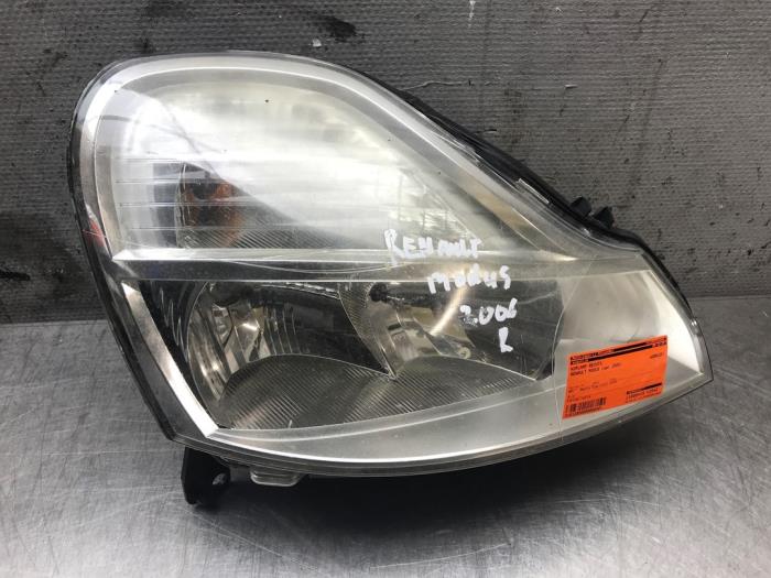 Używane Reflektor prawy Renault Modus/Grand Modus (JP) 1.4 16V Cena € 70,00 Procedura marży oferowane przez Autosloperij Alexander