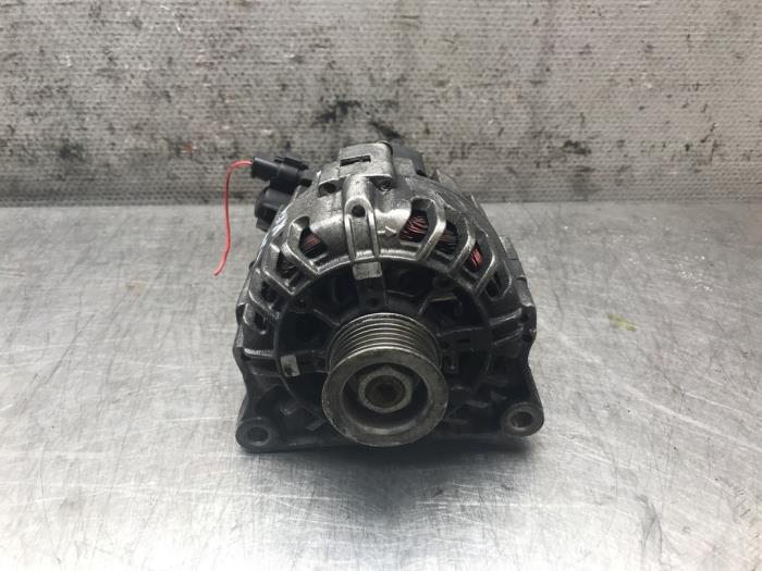 Begagnade Dynamo Citroen C3 (FC/FL/FT) 1.4 16V Sensodrive Pris på förfrågan erbjuds av Autosloperij Alexander