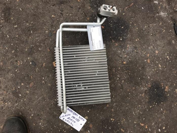 Begagnade AC-radiator Mercedes Vito (639.6) 2.2 111 CDI 16V Pris på förfrågan erbjuds av Autosloperij Alexander