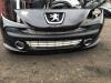 Pare-chocs avant d'un Peugeot 207/207+ (WA/WC/WM), 2006 / 2015 1.4 16V VTi, Berline avec hayon arrière, Essence, 1.397cc, 70kW (95pk), FWD, EP3; 8FS, 2007-06 / 2010-12, WA8FS; WC8FS 2008