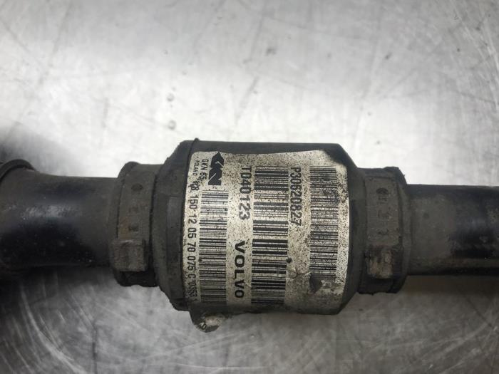 Gebrauchte Antriebswelle links vorne Volvo V40 (VW) 2.0 16V Preis auf Anfrage angeboten von Autosloperij Alexander