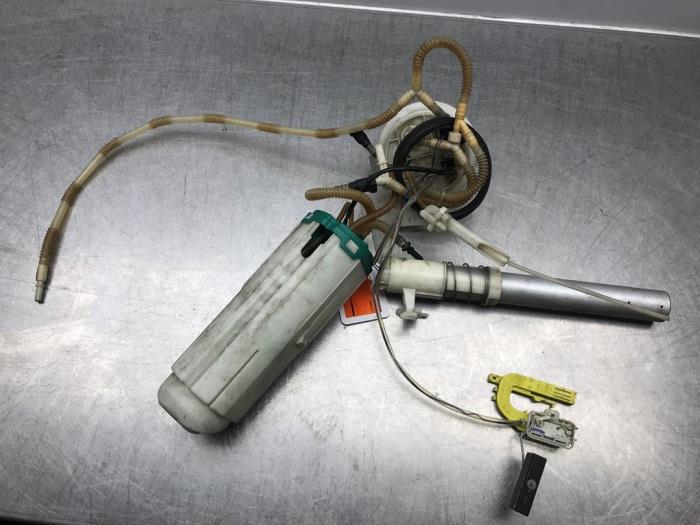 Begagnade Dieselpump Audi A8 (D3) Pris på förfrågan erbjuds av Autosloperij Alexander
