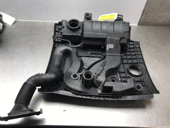 Gebrauchte Abdeckblech Motor Volkswagen Golf V (1K1) 1.6 FSI 16V Preis auf Anfrage angeboten von Autosloperij Alexander
