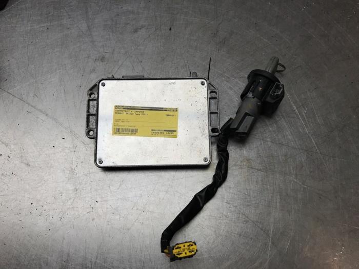 Used Ignition lock + computer Renault Twingo (C06) 1.2 16V Price on request offered by Autosloperij Alexander