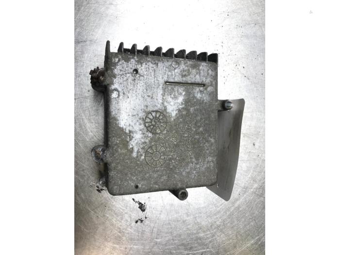 Usagé Ordinateur divers Chrysler Voyager/Grand Voyager (RG/RS) 2.8 CRD 16V Autom. Prix sur demande proposé par Autosloperij Alexander
