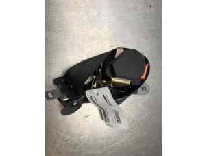 Begagnade Främre säkerhetsbälte, höger Citroen C4 Berline (LC) 1.4 16V Pris € 70,00 Marginaltabell erbjuds av Autosloperij Alexander