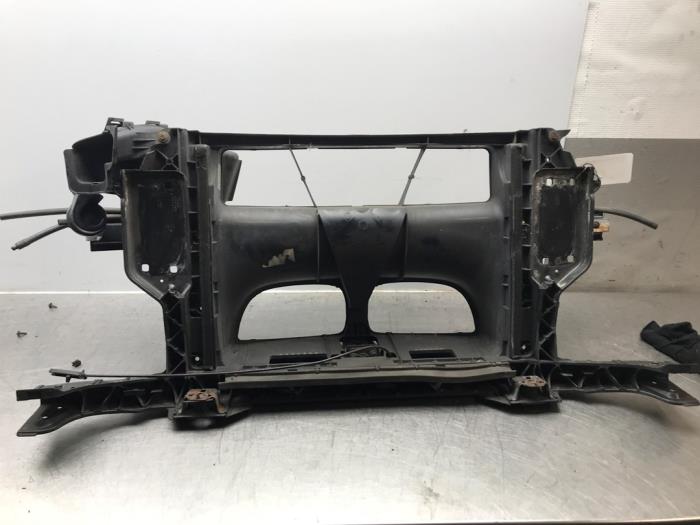 Front från en BMW 1 serie (E87/87N) 118i 16V 2005