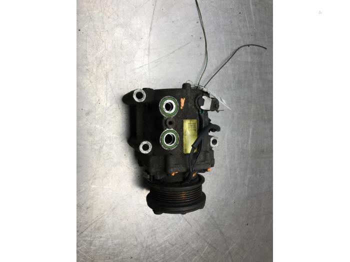 Usagé Pompe clim Ford Mondeo III 1.8 16V Prix sur demande proposé par Autosloperij Alexander