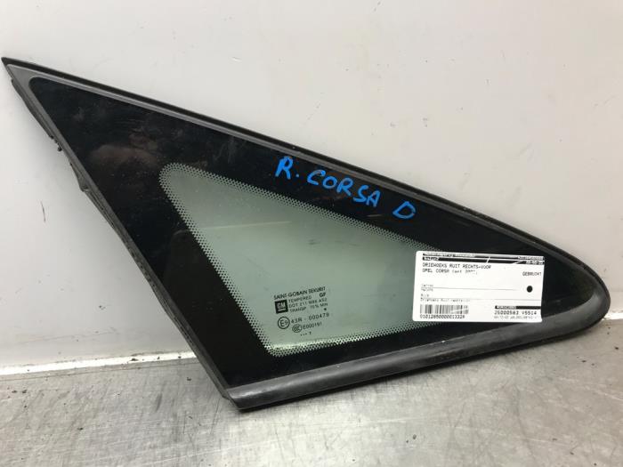Usados Ventanilla triangular derecha delante Opel Corsa D 1.2 16V Precio de solicitud ofrecido por Autosloperij Alexander