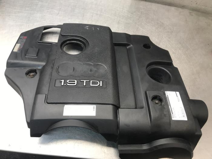 Usagé Couverture moteur Audi A4 (B7) 1.9 TDI Prix sur demande proposé par Autosloperij Alexander