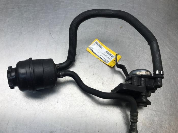 Gebrauchte Ölpumpe BMW 3 serie (E46/4) 320i 24V Preis auf Anfrage angeboten von Autosloperij Alexander