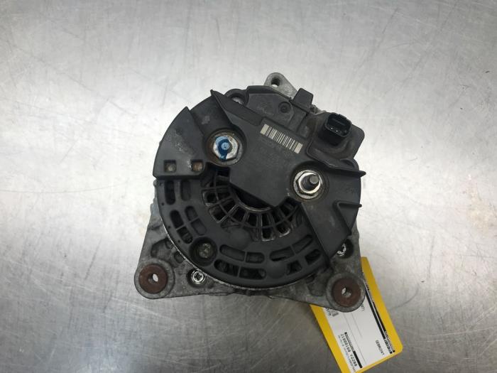 Usagé Dynamo Opel Movano (4A1; 4A2; 4B2; 4B3; 4C2; 4C3) 2.5 CDTI 16V DPF Prix € 65,00 Règlement à la marge proposé par Autosloperij Alexander