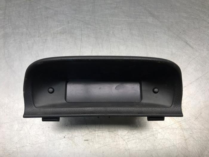 Begagnade Innerdisplay Peugeot 307 (3A/C/D) 2.0 16V Pris € 35,00 Marginaltabell erbjuds av Autosloperij Alexander
