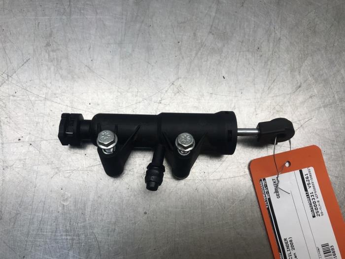 Clutch master cylinder