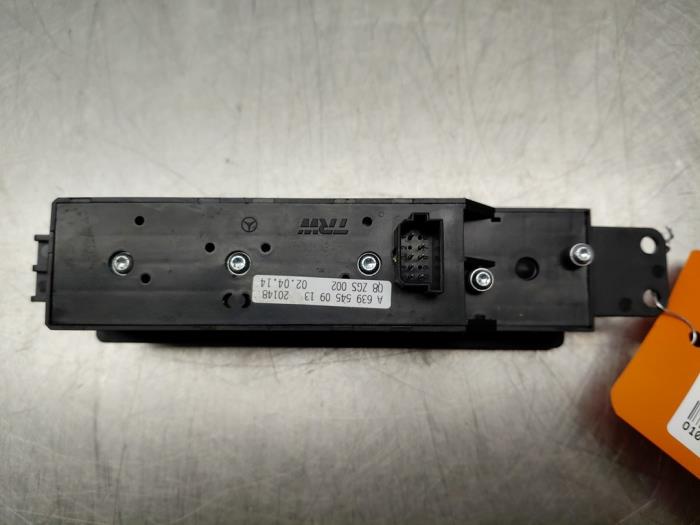 Usados Interruptor combinado de ventanillas Mercedes Vito (639.6) 2.2 113 CDI 16V Euro 5 Precio de solicitud ofrecido por Autosloperij Alexander