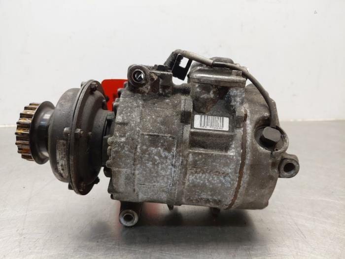 Usagé Pompe clim Volkswagen Transporter T5 2.5 TDi Prix € 90,00 Règlement à la marge proposé par Autosloperij Alexander