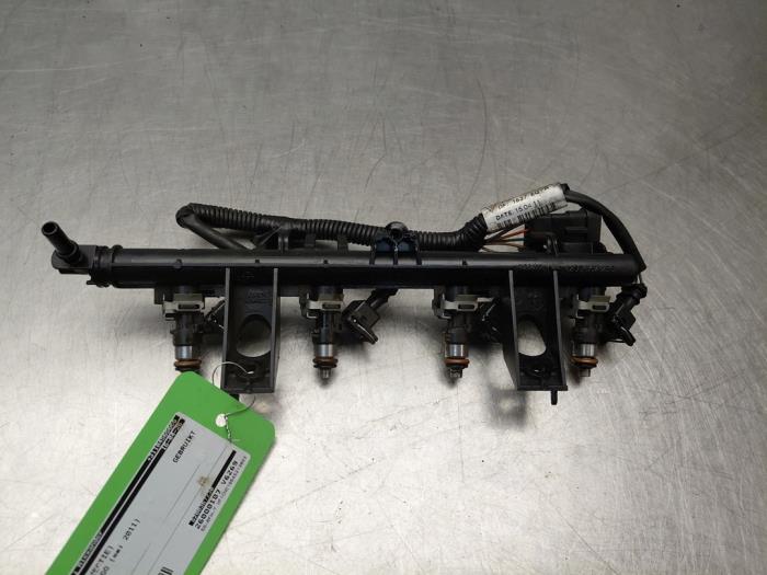 Usagé Système d'injection Renault Twingo II (CN) 1.2 16V Prix sur demande proposé par Autosloperij Alexander