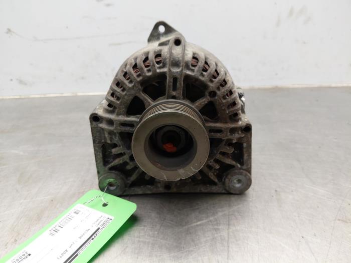 Begagnade Dynamo Renault Megane II (BM/CM) 1.6 16V Pris på förfrågan erbjuds av Autosloperij Alexander