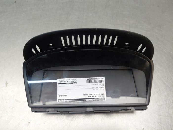 Begagnade Innerdisplay BMW 3 serie Touring (E91) 318i 16V Pris på förfrågan erbjuds av Autosloperij Alexander