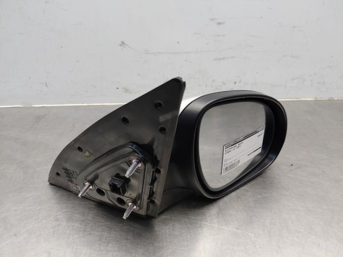 Usados Retrovisor externo derecha Hyundai i30 (FD) 1.4 CVVT 16V Precio de solicitud ofrecido por Autosloperij Alexander