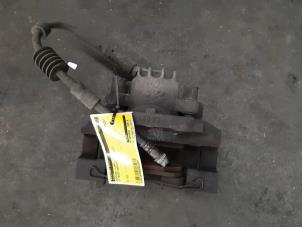 Used Front brake calliperholder, left Citroen Berlingo 1.6 VTi 95 16V Price on request offered by Autohandel Didier