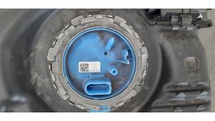Usados Bomba eléctrica de combustible Volkswagen Golf VII (AUA) 1.4 TSI BlueMotion Technology 125 16V Precio € 96,80 IVA incluido ofrecido por Autohandel Didier