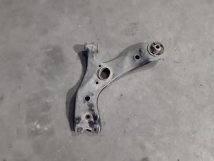 Used Front wishbone, left Toyota Prius Plus (ZVW4) 1.8 16V Price € 48,40 Inclusive VAT offered by Autohandel Didier