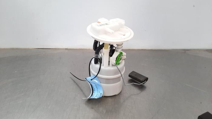 Electric fuel pump from a Renault Captur (2R) 1.2 TCE 16V EDC 2018